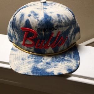 Mitchel & Ness “ CHICAGO BULLS” Snap Back Hat